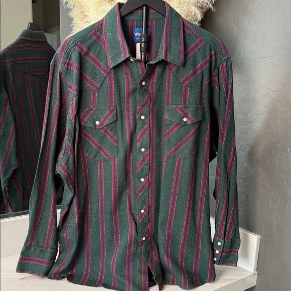 Wrangler Other - Wrangler Shirts VTG FLANNEL PEARL SNAP 90’S western